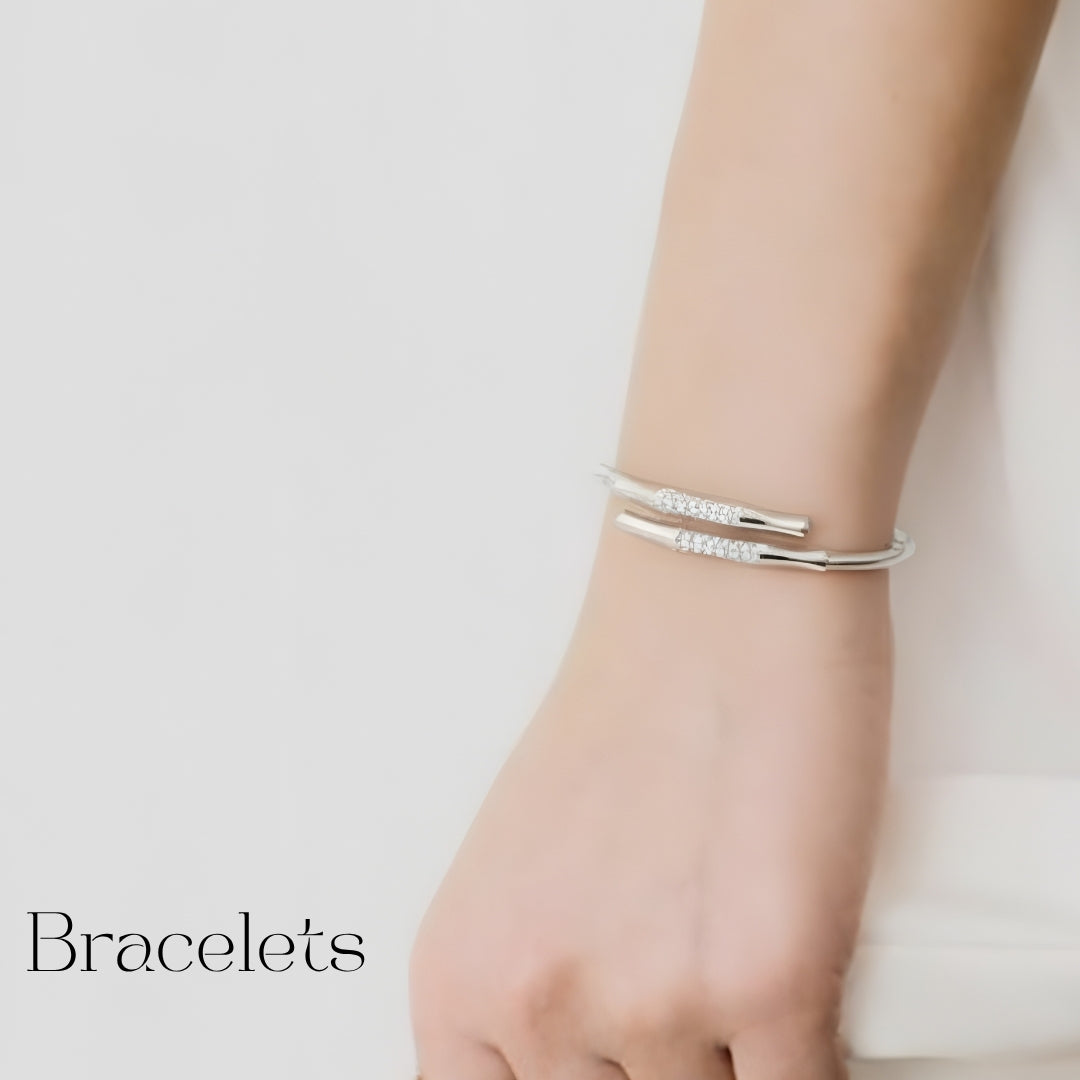 BANGLES/BRACELETS