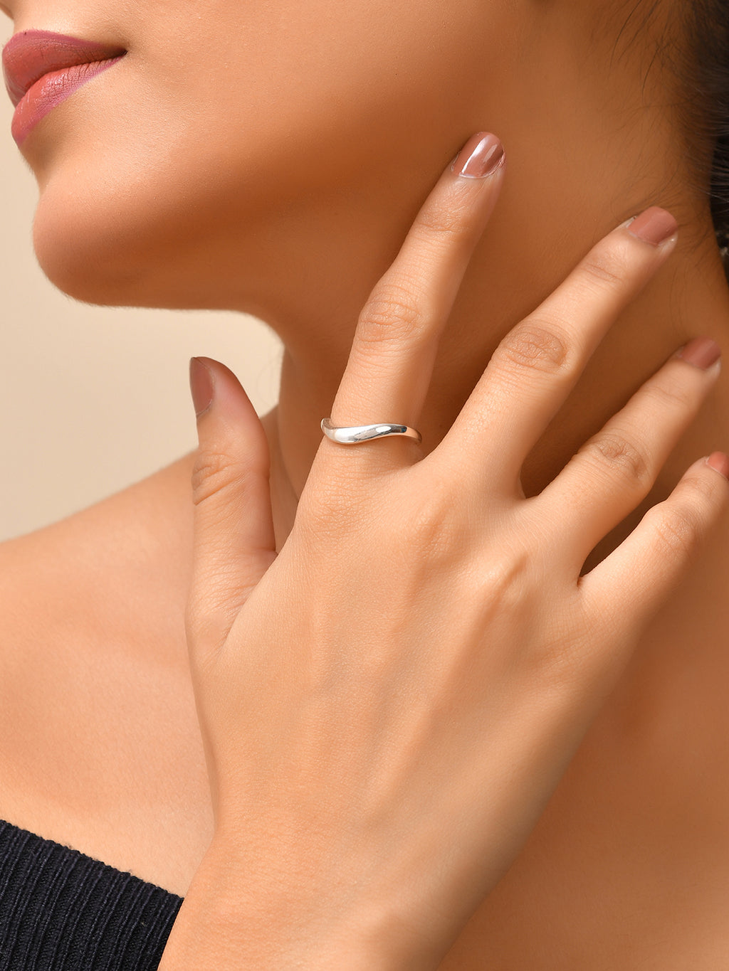 Liora Twist Ring