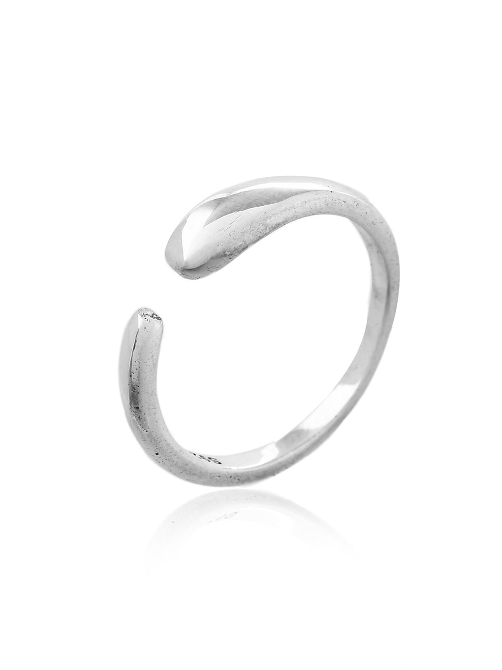 Elara Curve Ring