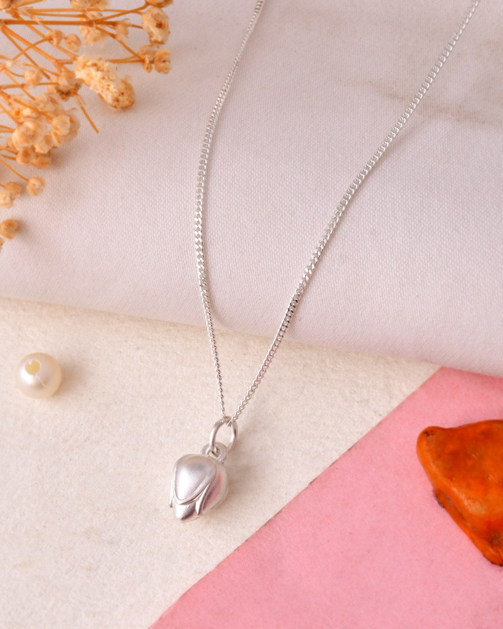 Blooming Bud Necklace