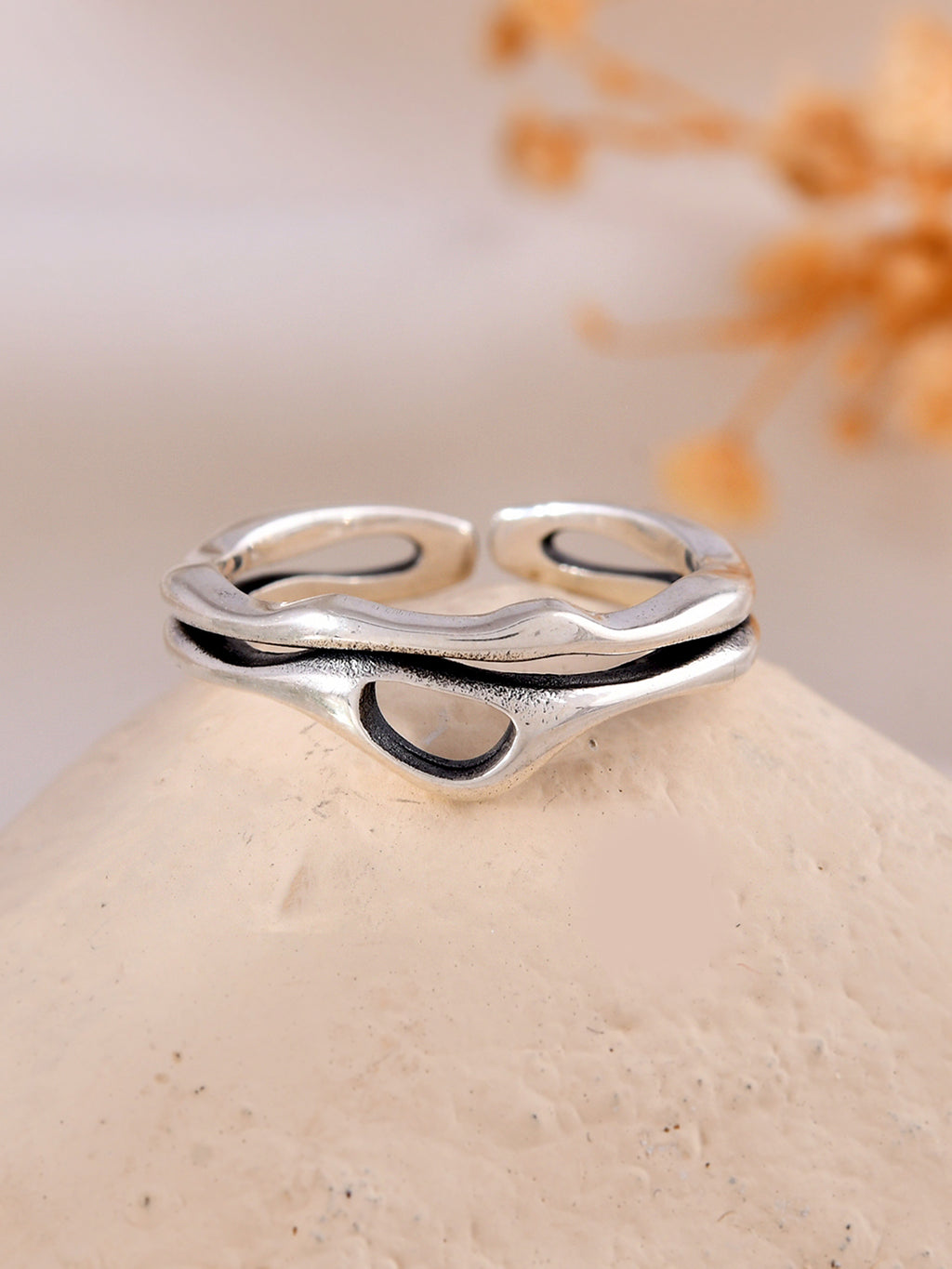 Eterna Flow Ring